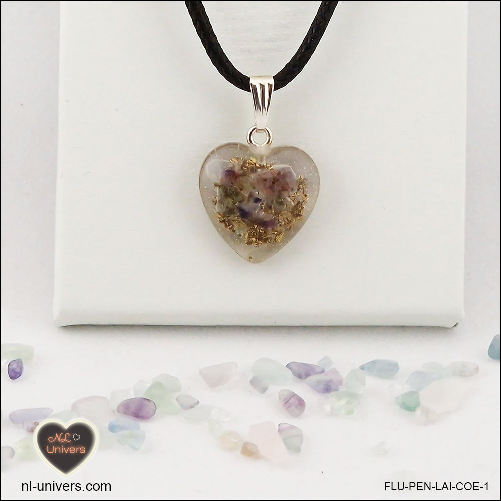 Pendentif Fluorite cœur M.1 en orgonite laiton