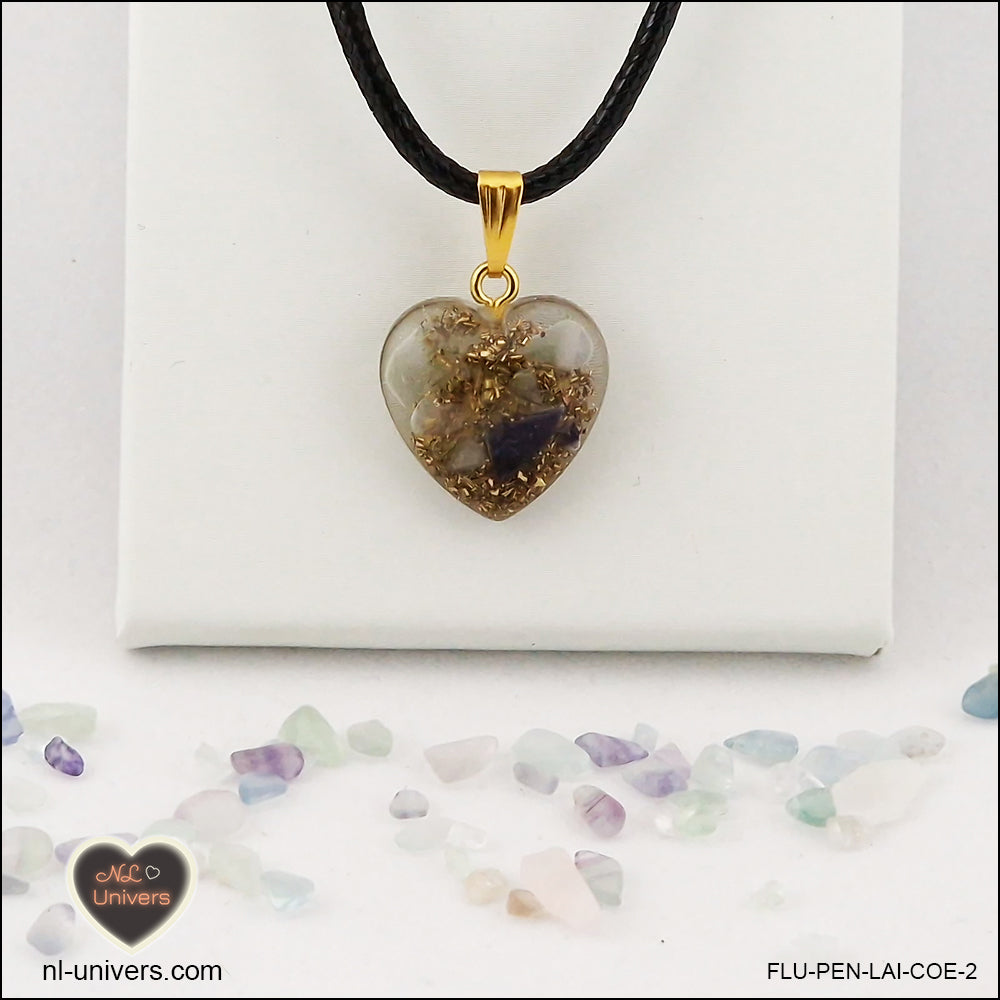 Pendentif Fluorite cœur M.1 en orgonite laiton
