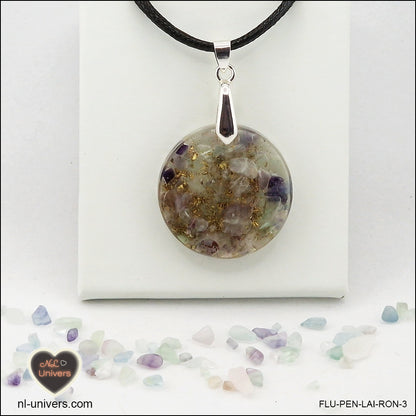 Pendentif Fluorite rond M.2 en orgonite laiton
