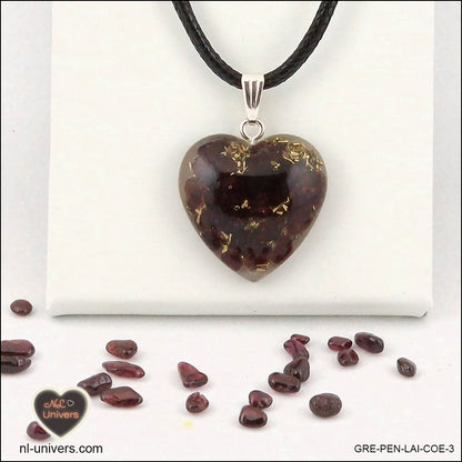 Garnet heart pendant M.2 in brass orgonite