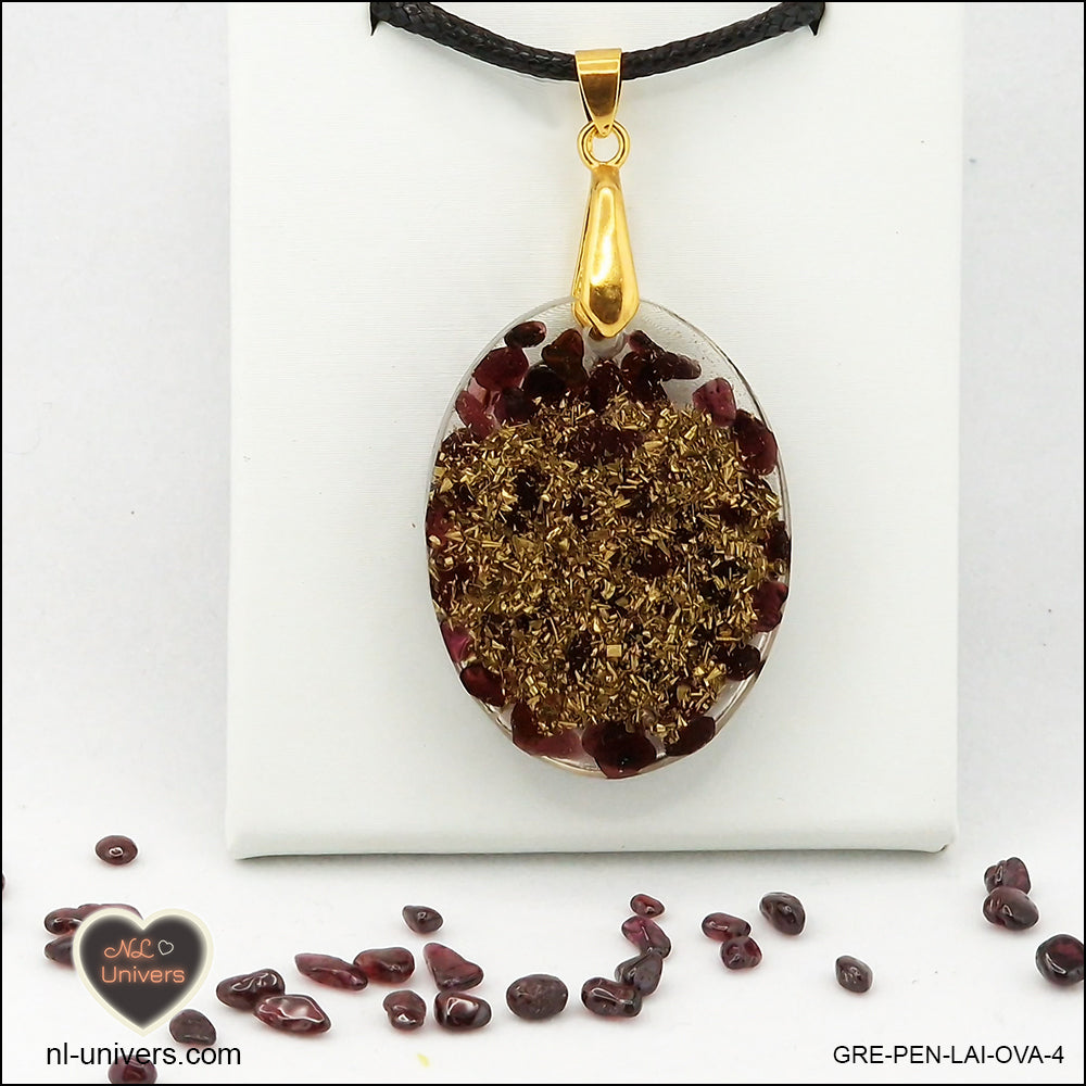 Oval Garnet pendant M.2 in brass orgonite