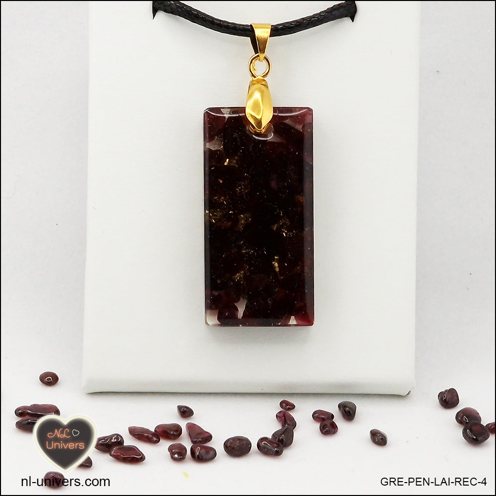 Pendentif Grenat rectangle M.2 en orgonite laiton