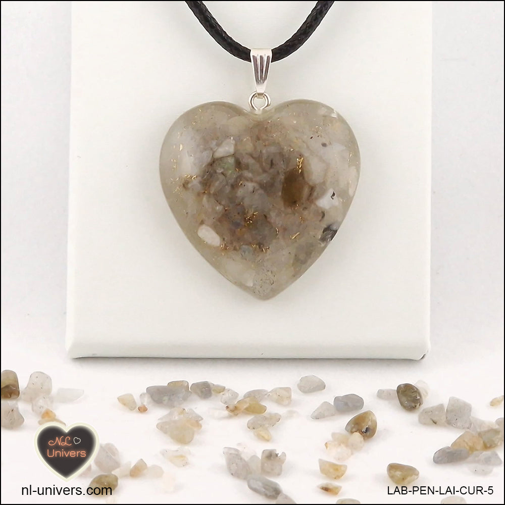 Labradorite heart pendant M.3 in brass orgonite