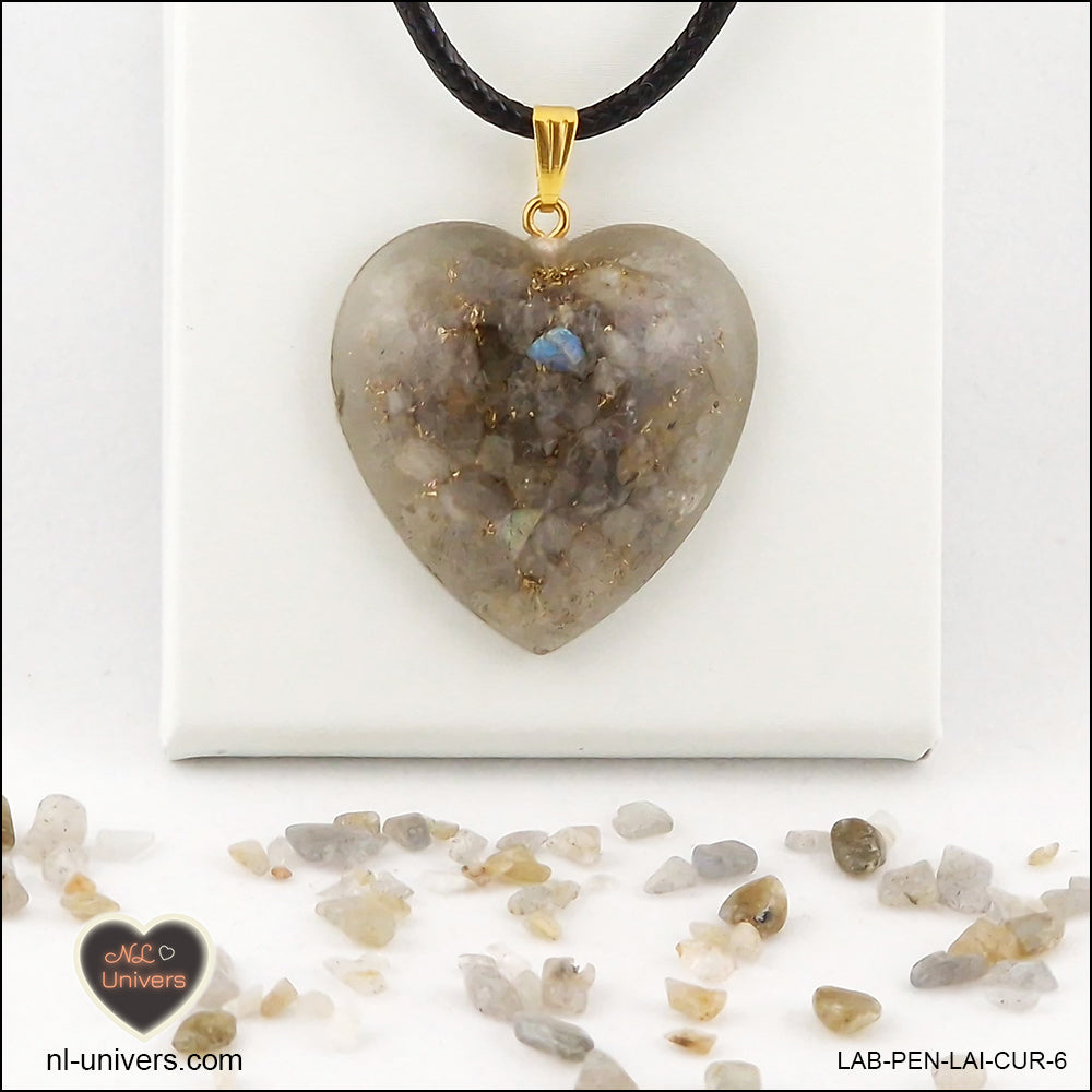 Labradorite heart pendant M.3 in brass orgonite