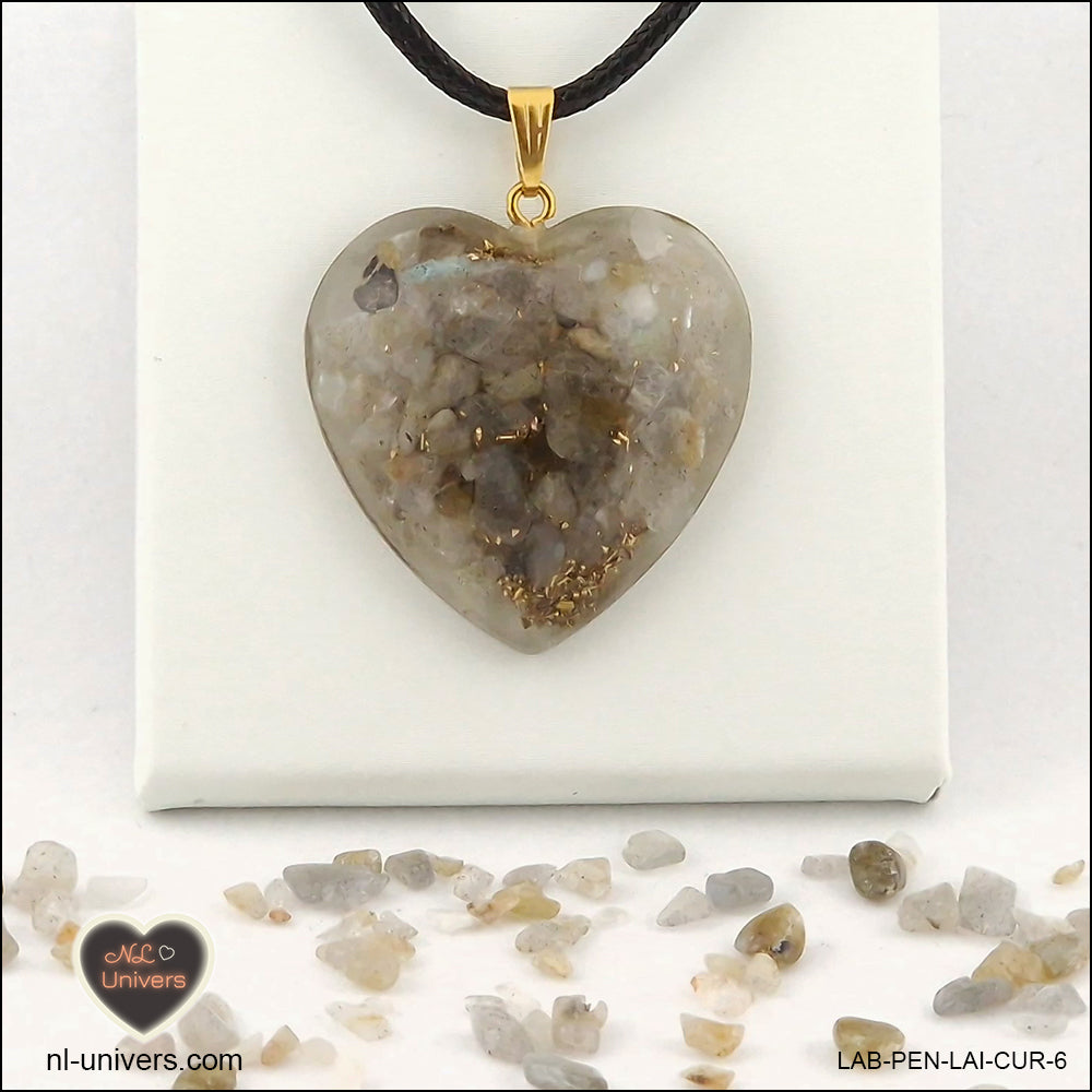Labradorite heart pendant M.3 in brass orgonite