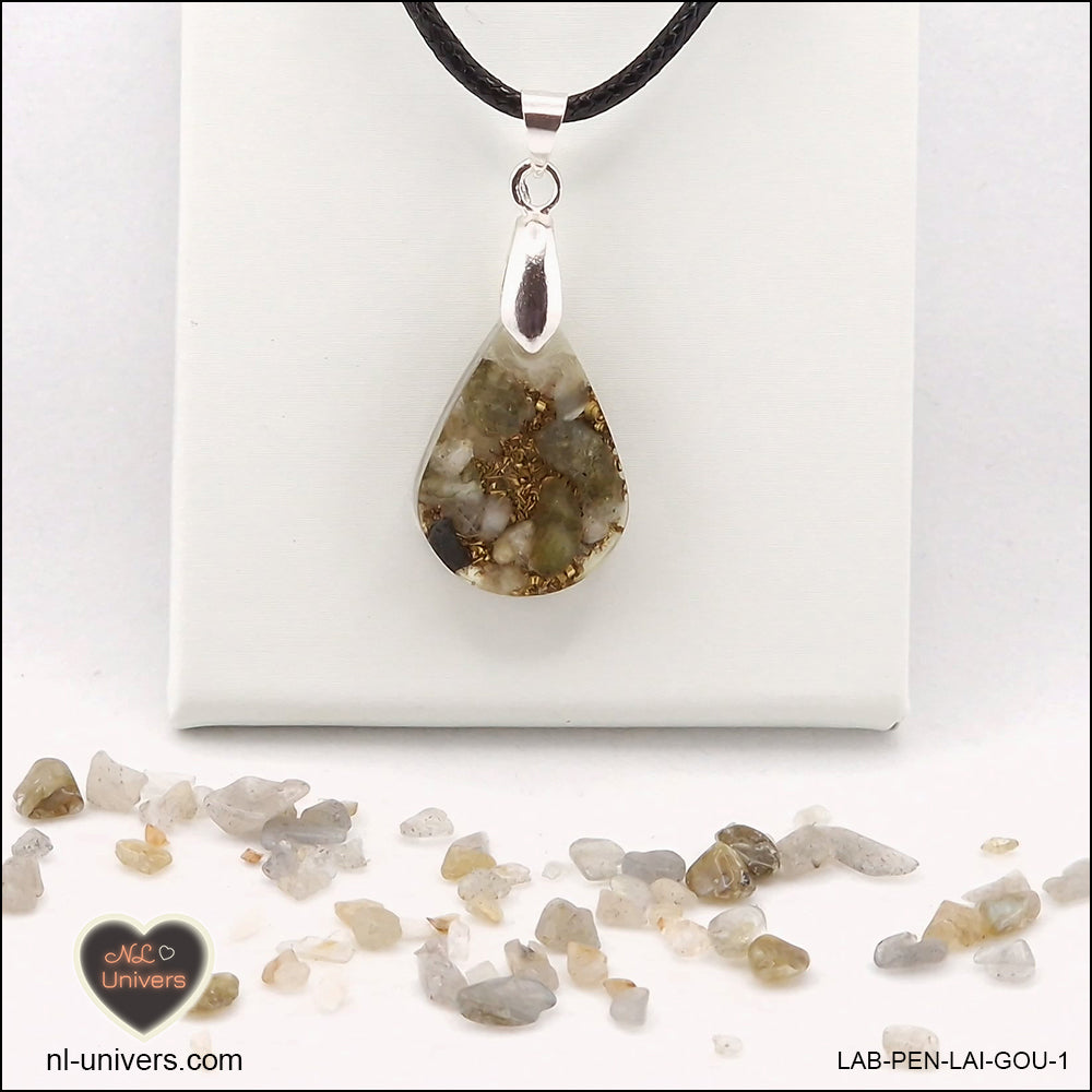 Pendentif Labradorite goutte en orgonite laiton