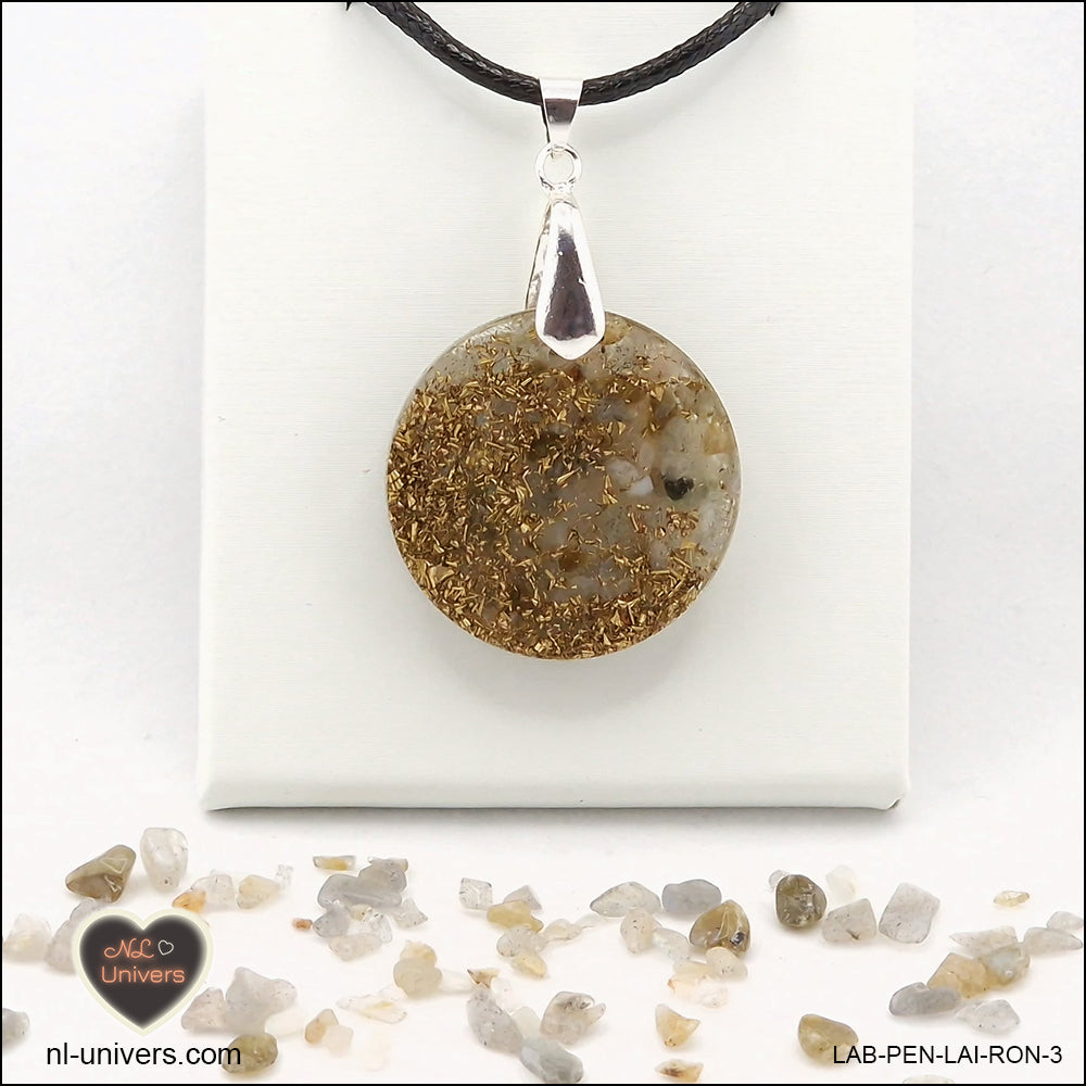 Pendentif Labradorite rond M.2 en orgonite laiton