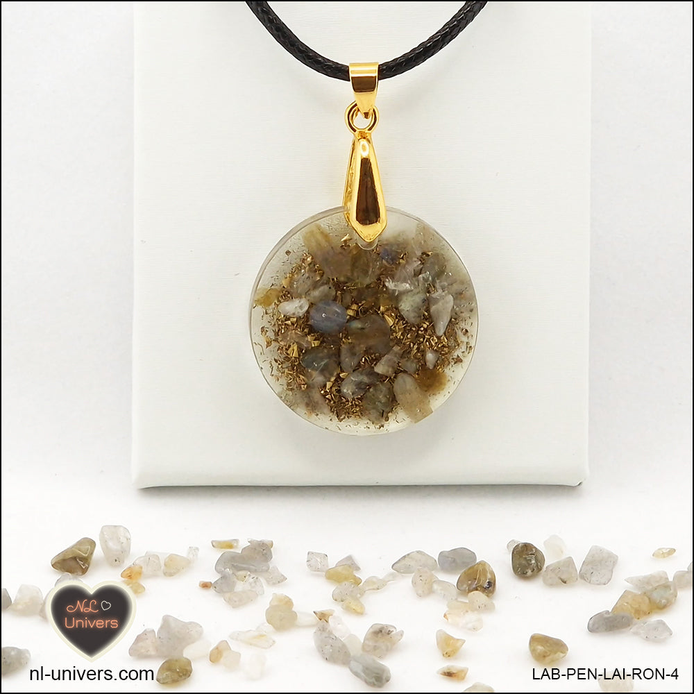 Pendentif Labradorite rond M.2 en orgonite laiton
