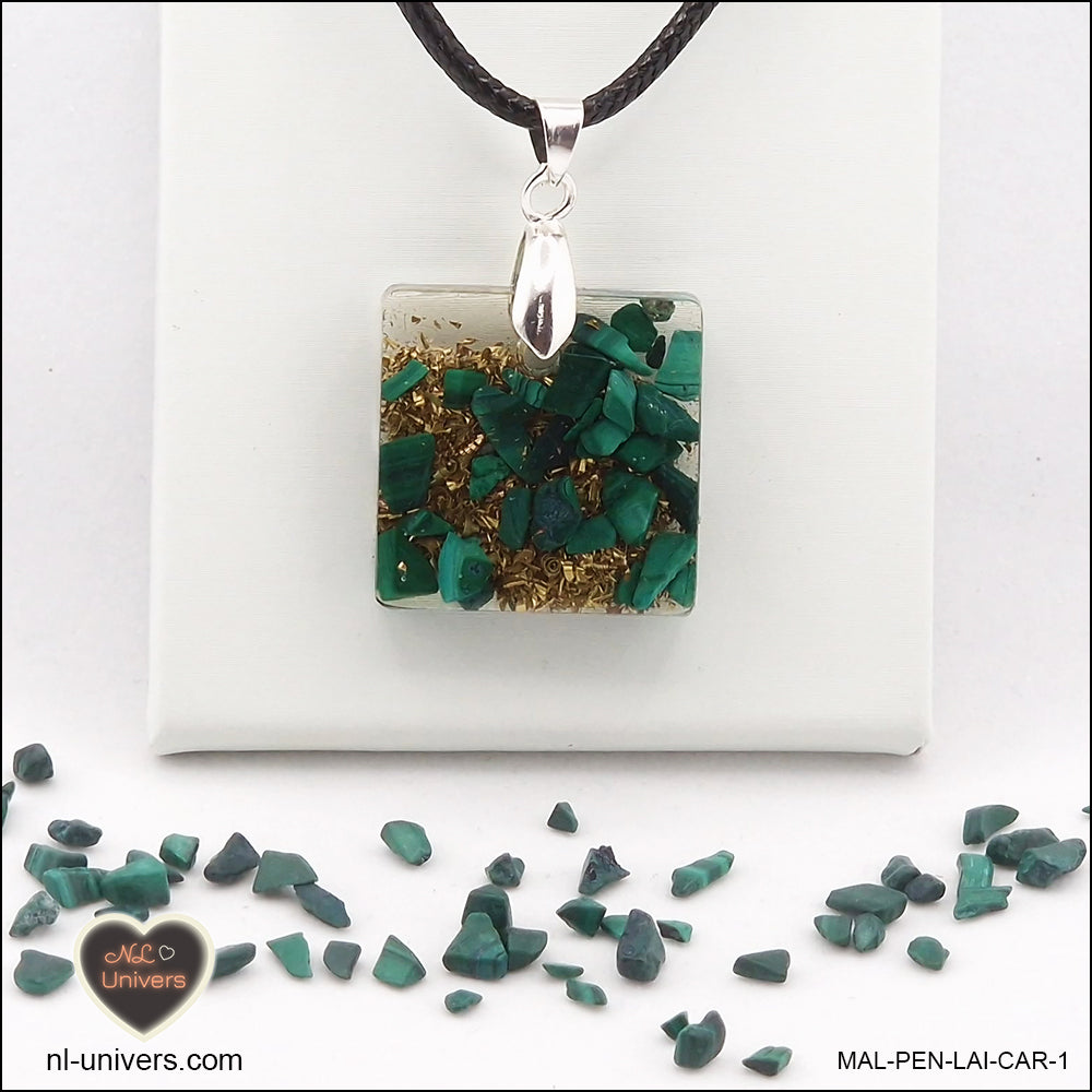 Square Malachite pendant M.1 in brass orgonite