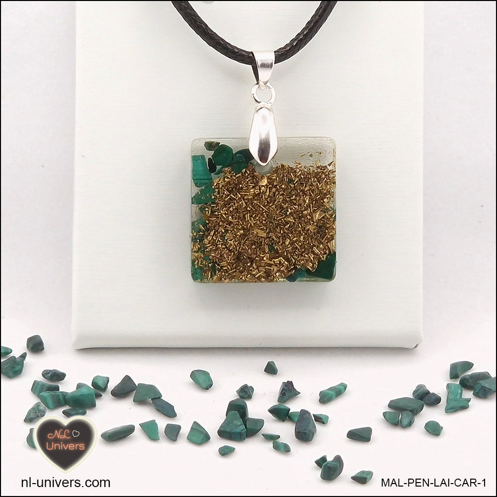 Square Malachite pendant M.1 in brass orgonite