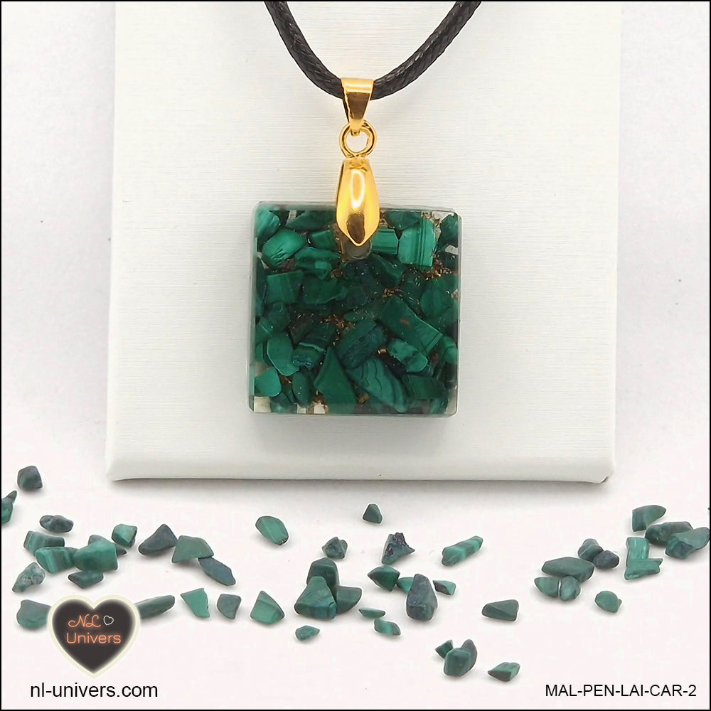 Pendentif Malachite carré M.1 en orgonite laiton