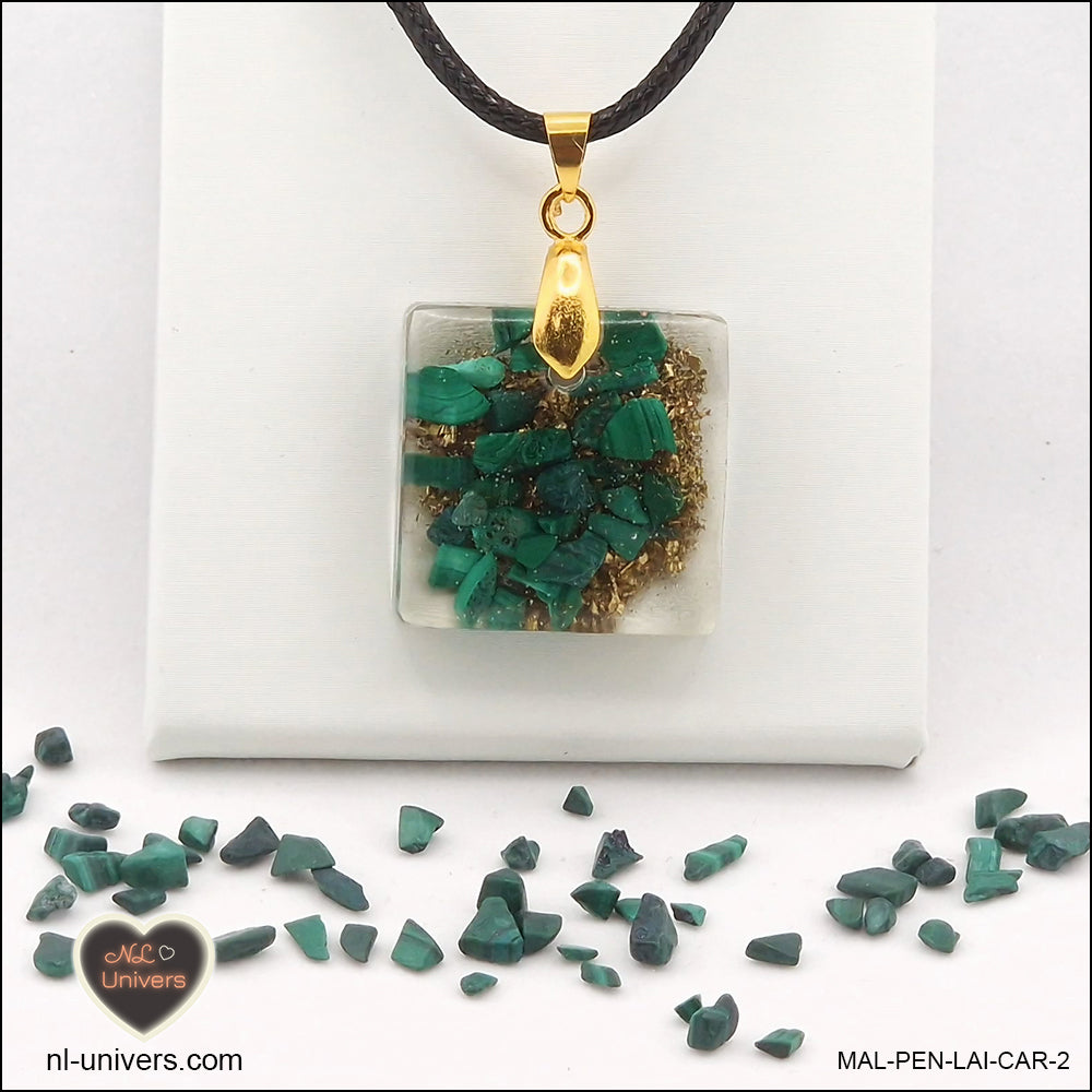 Square Malachite pendant M.1 in brass orgonite