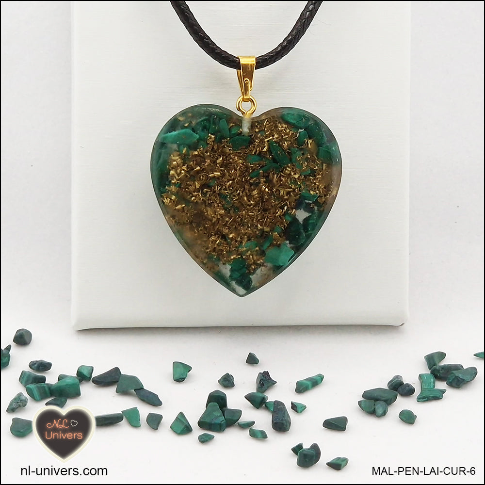 Malachite heart pendant M.3 in brass orgonite