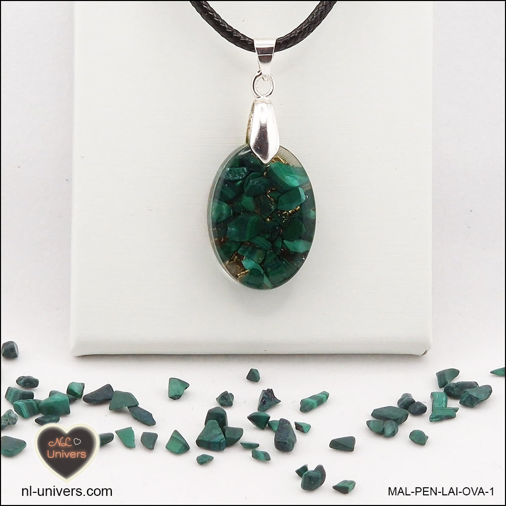 Pendentif Malachite ovale M.1 en orgonite laiton