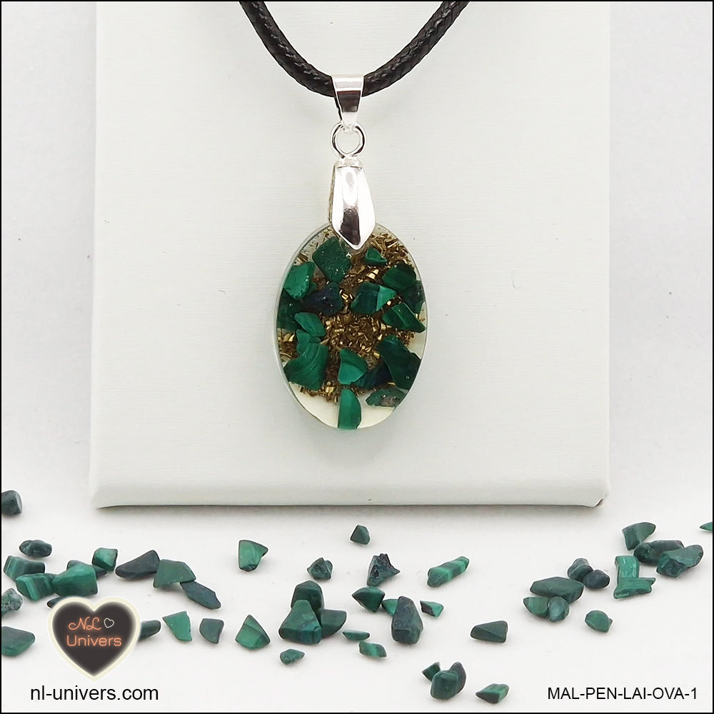 Pendentif Malachite ovale M.1 en orgonite laiton