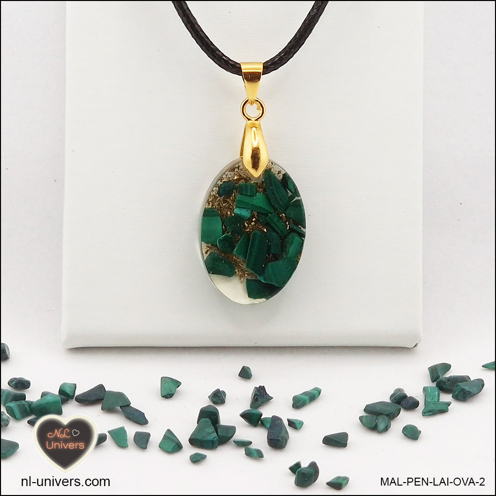 Pendentif Malachite ovale M.1 en orgonite laiton