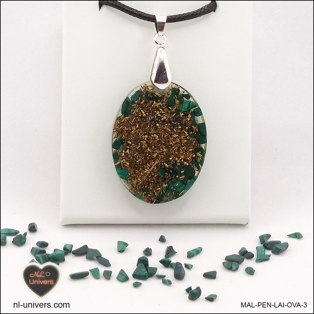 Pendentif Malachite ovale M.2 en orgonite laiton