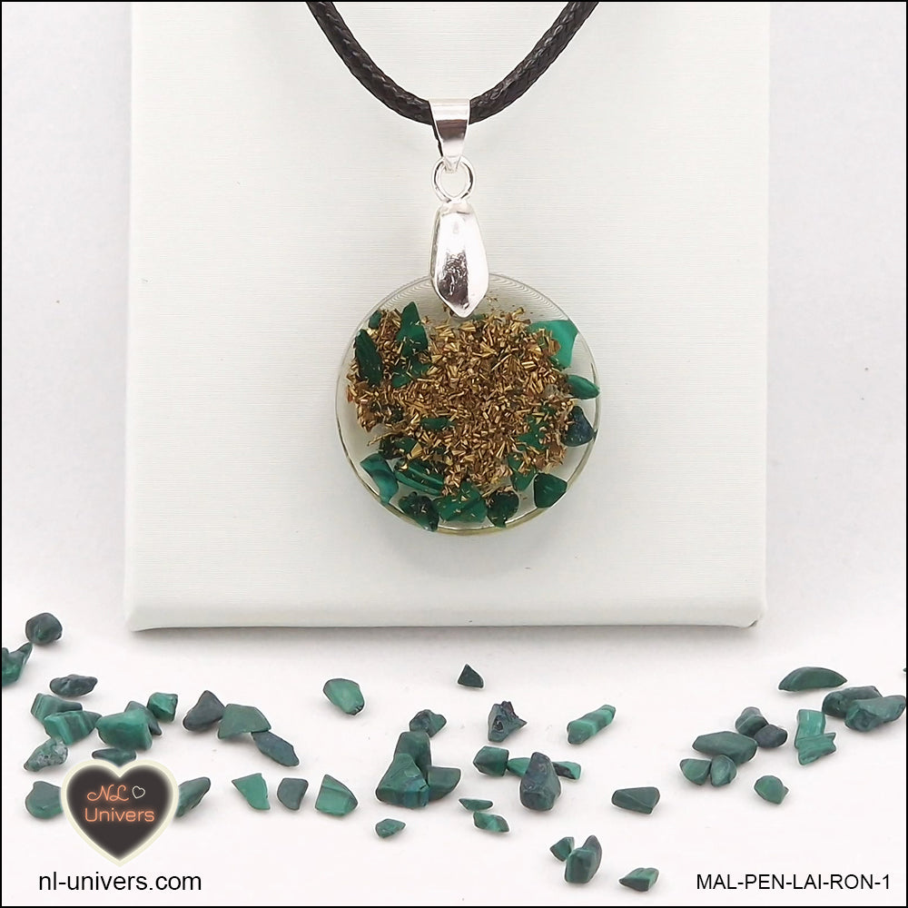 Pendentif Malachite rond M.1 en orgonite laiton