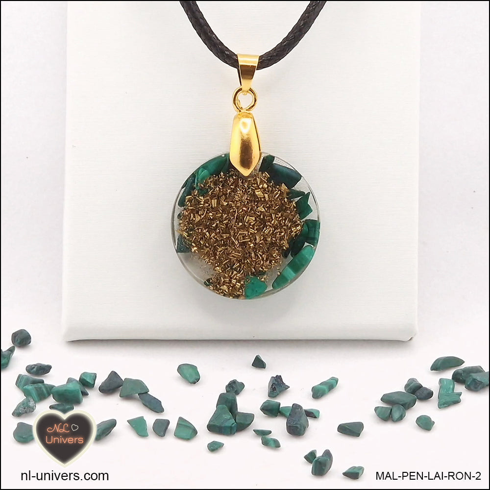 Pendentif Malachite rond M.1 en orgonite laiton